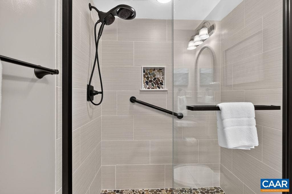 1587 Vistas Condos photo 10