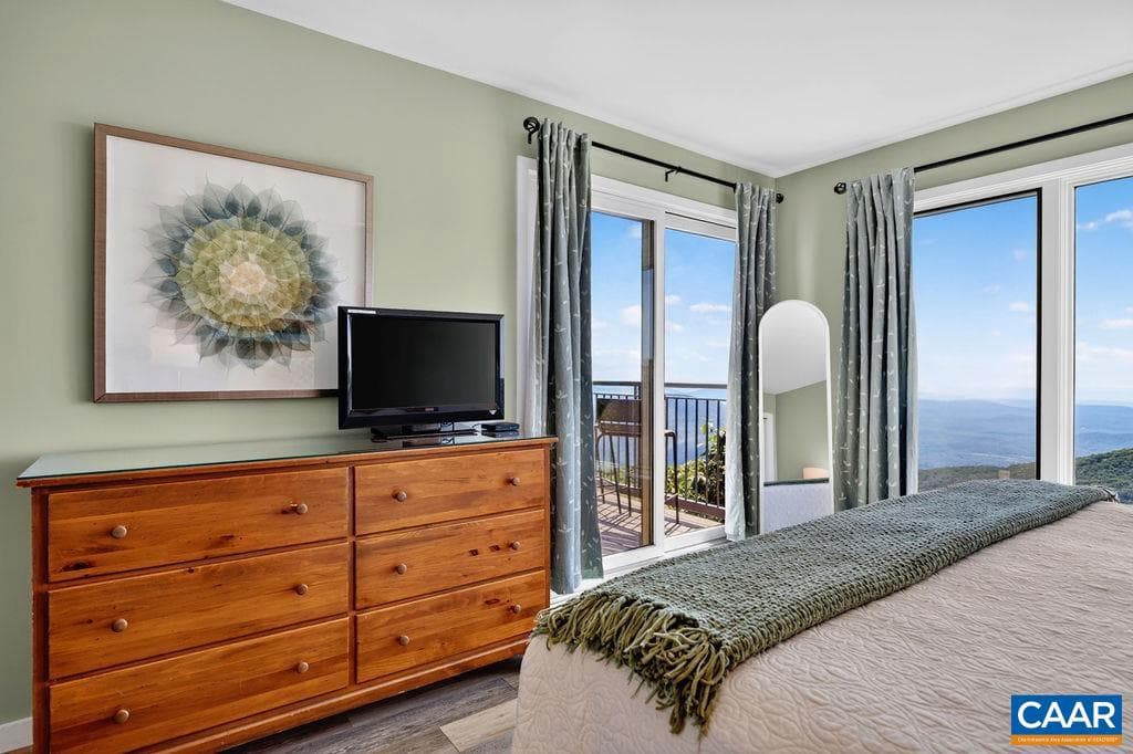 1587 Vistas Condos photo 7