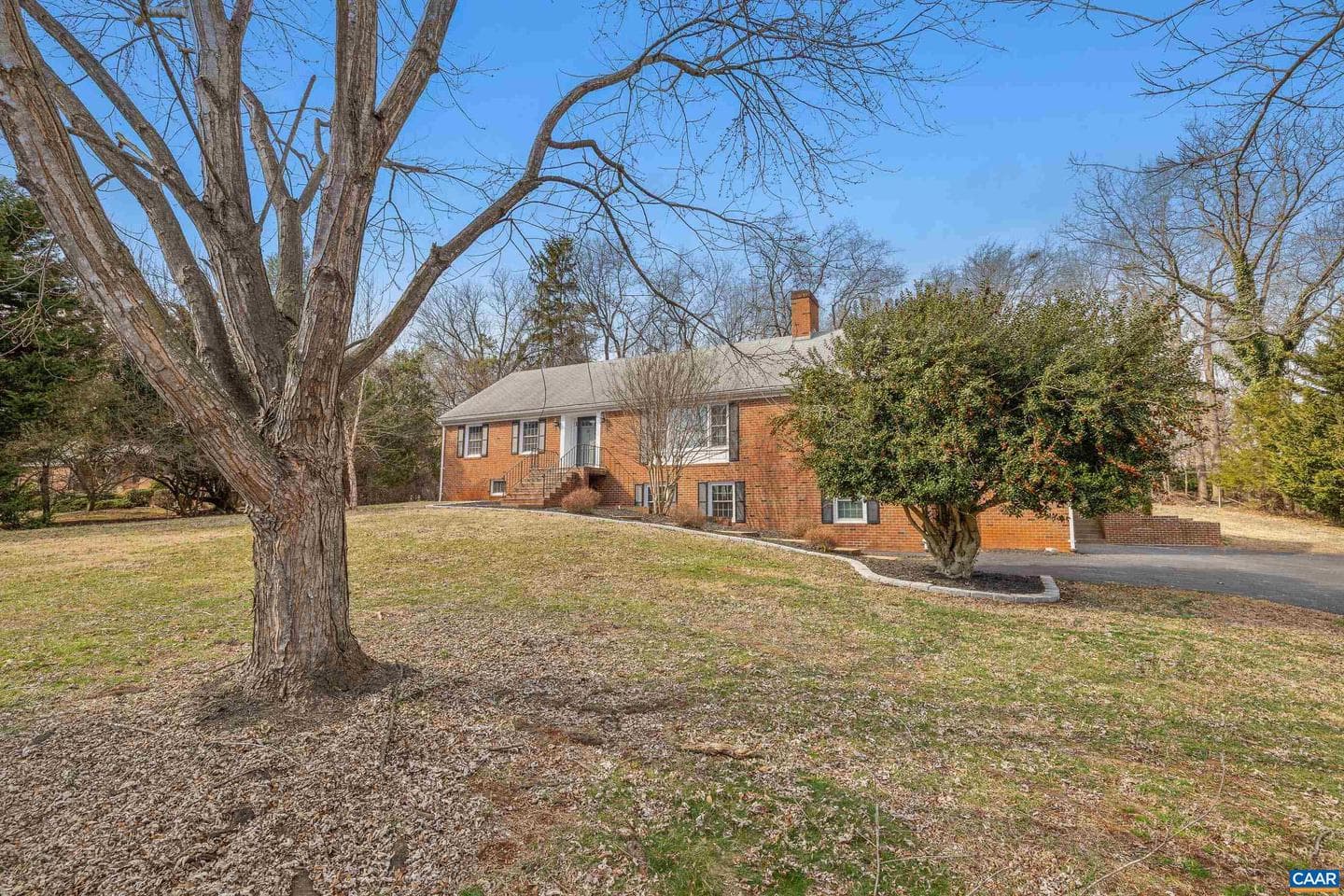 2515 Northfield Rd photo 3