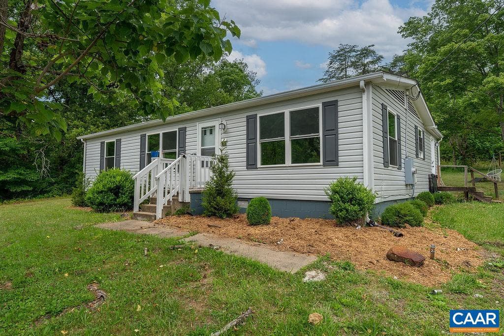 1043 Ford Ave, Stanardsville