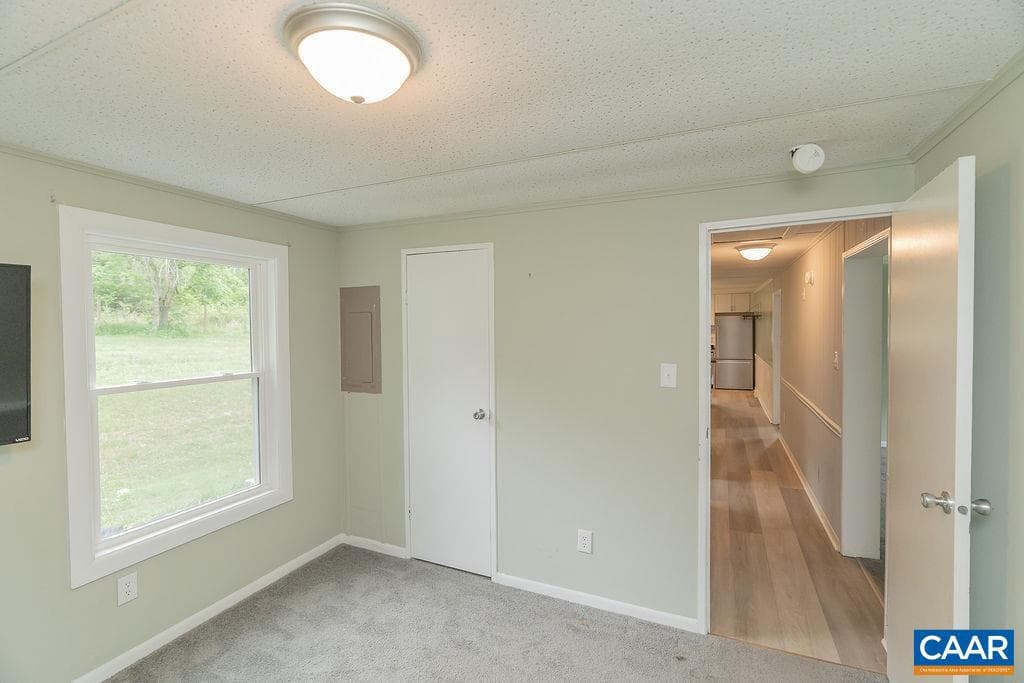 1043 Ford Ave photo 27