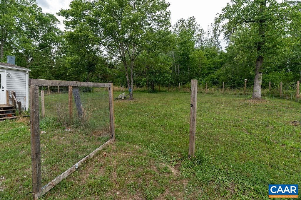 1043 Ford Ave photo 32