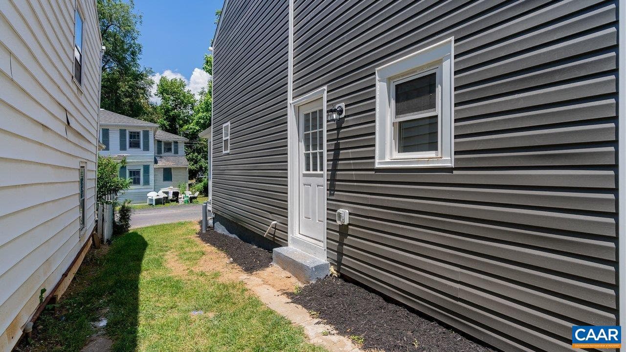 629 Baptist St photo 34