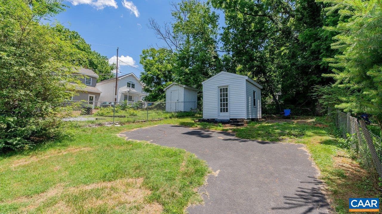 629 Baptist St photo 36