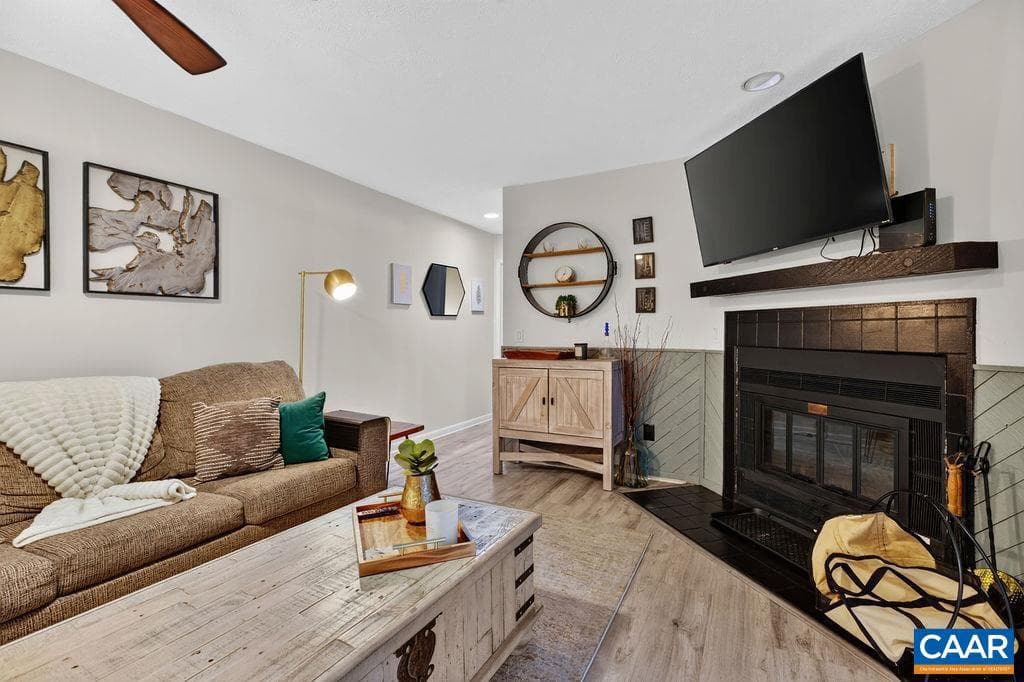 2246 Tanners Ridge Condos photo 4