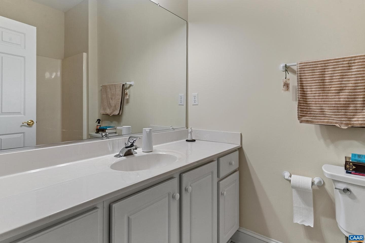 1147 Marion Dr photo 24