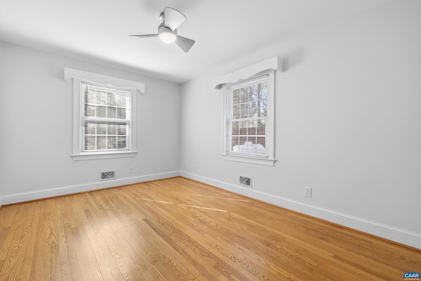 2515 Northfield Rd photo 33