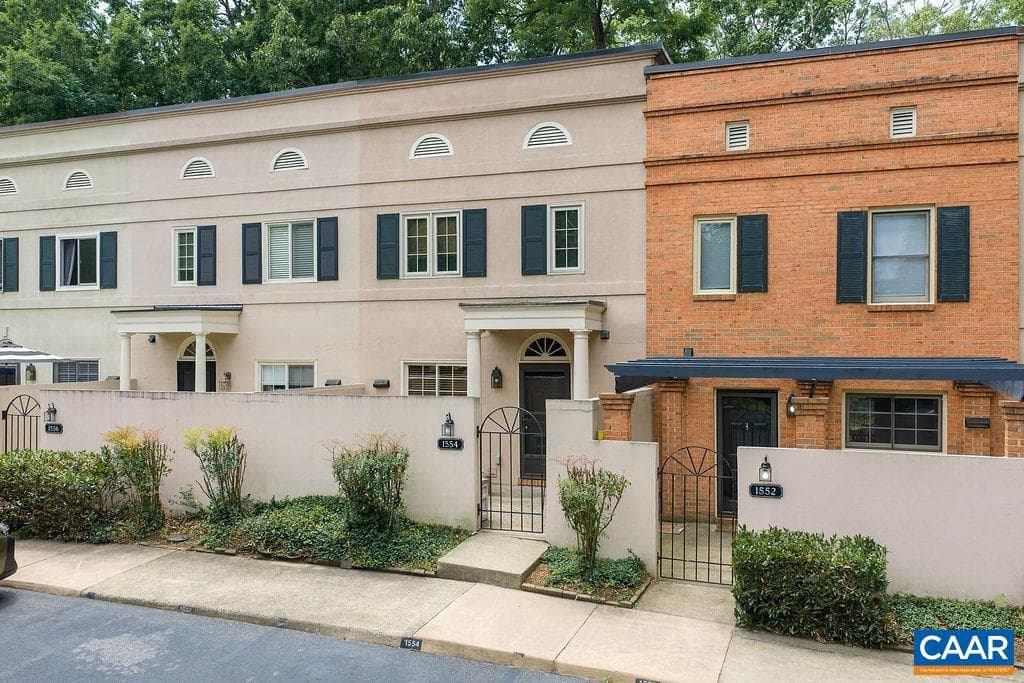 1554 Garden Ct, Charlottesville