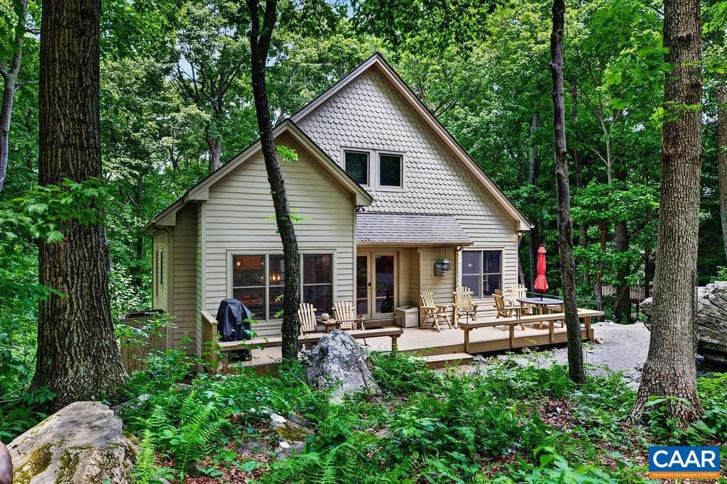 1300 Blue Ridge Dr, Wintergreen Resort