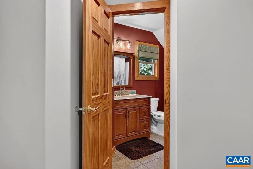 1300 Blue Ridge Dr photo 45