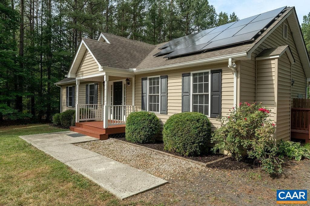 1166 Georgia Creek Rd, Scottsville