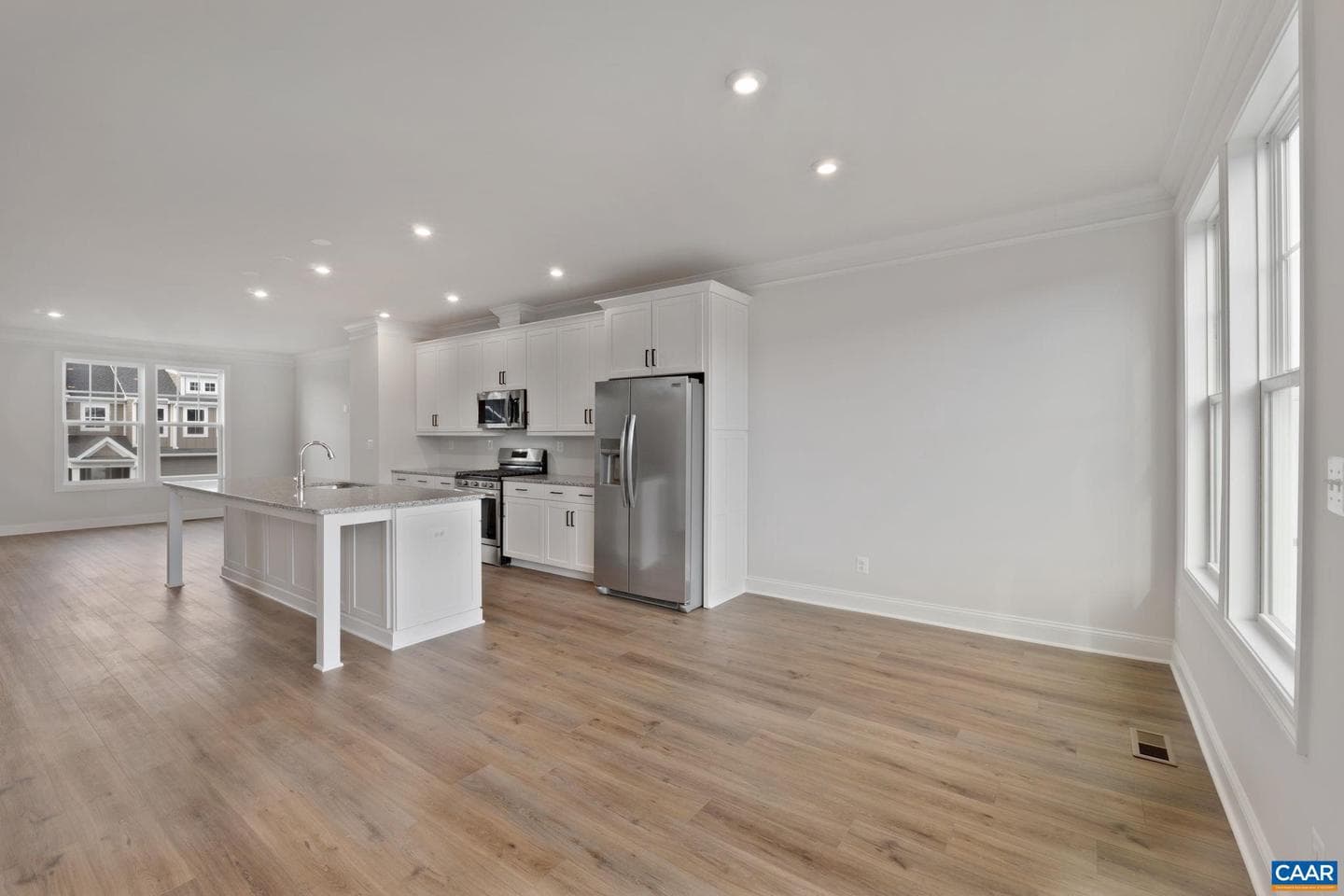 69 Marcella St photo 12
