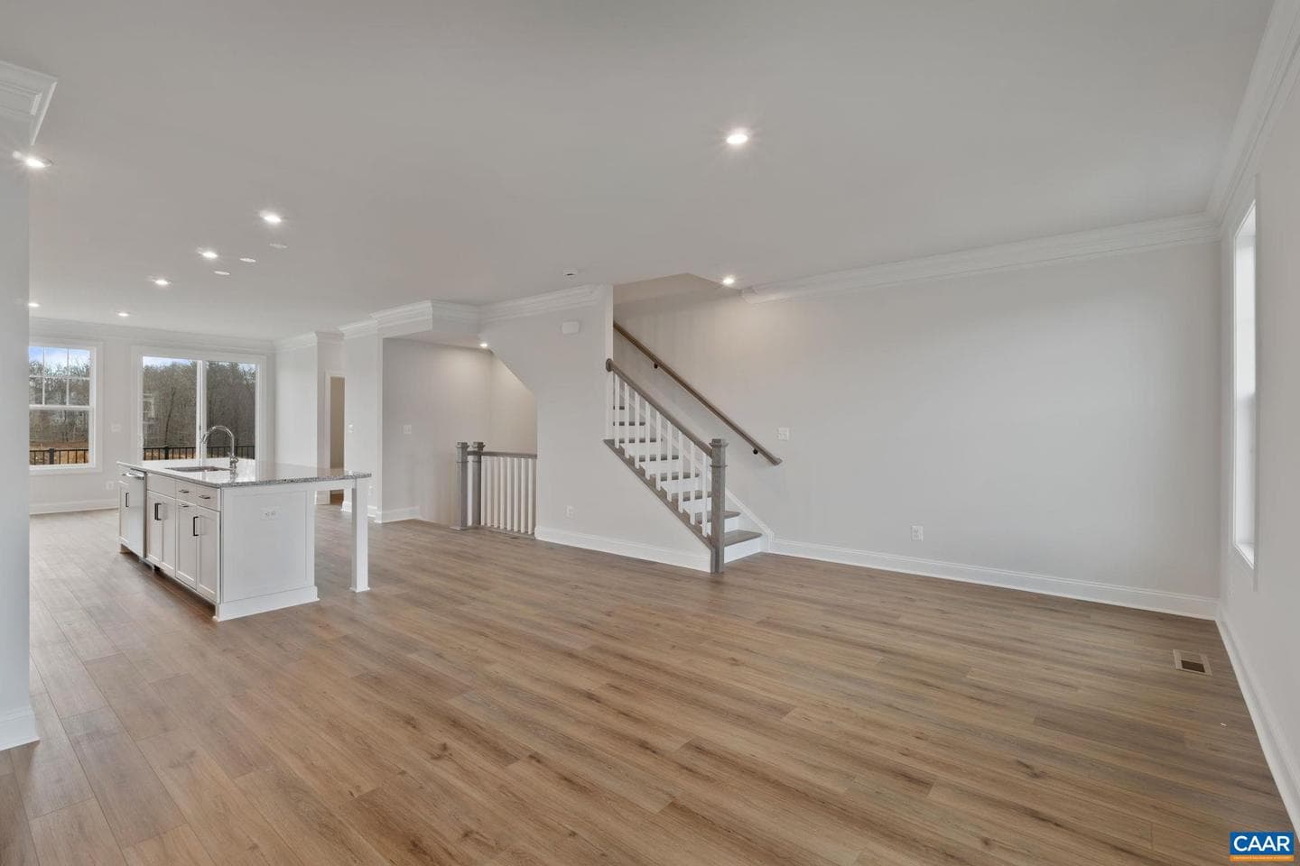69 Marcella St photo 24