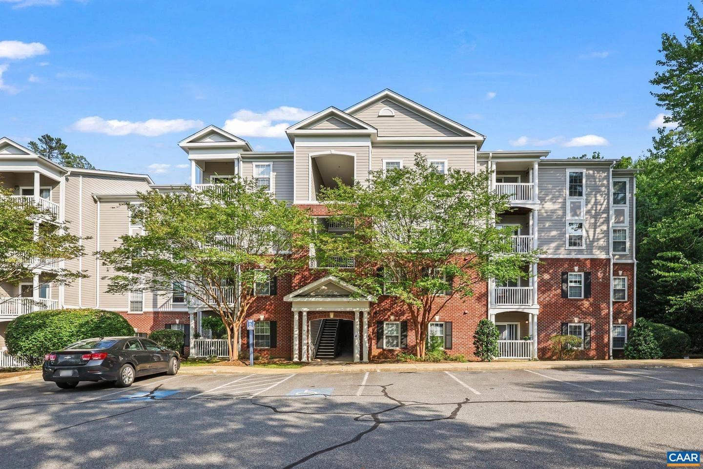 237 Yellowstone Dr # 6, Charlottesville