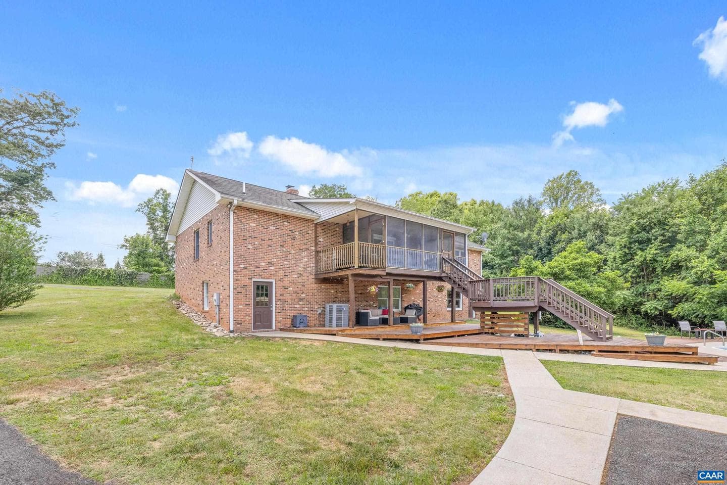 5393 Amicus Rd photo 6
