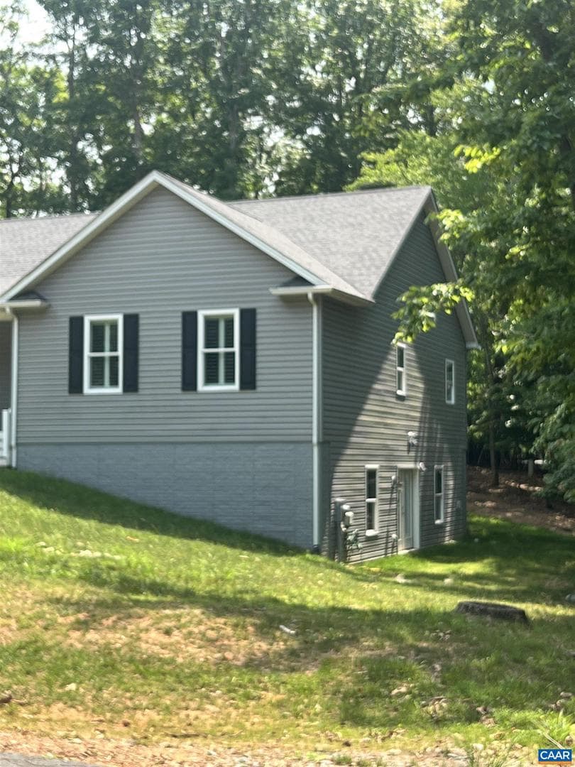 32 Mulligan Dr, Palmyra
