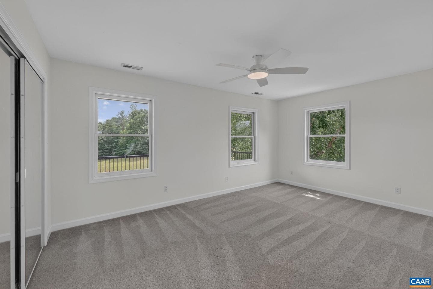 618 Rivanna Woods Dr photo 23
