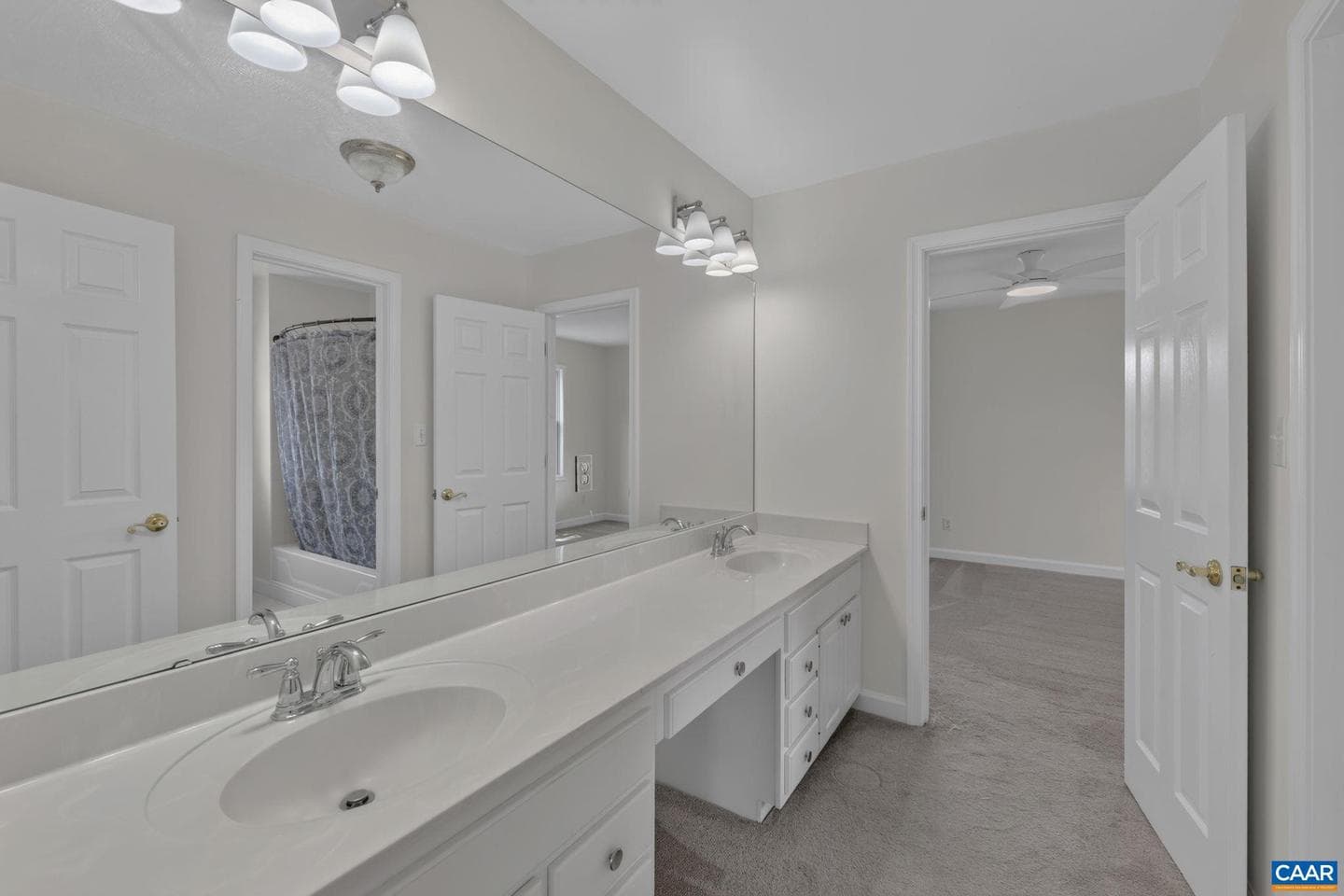 618 Rivanna Woods Dr photo 25