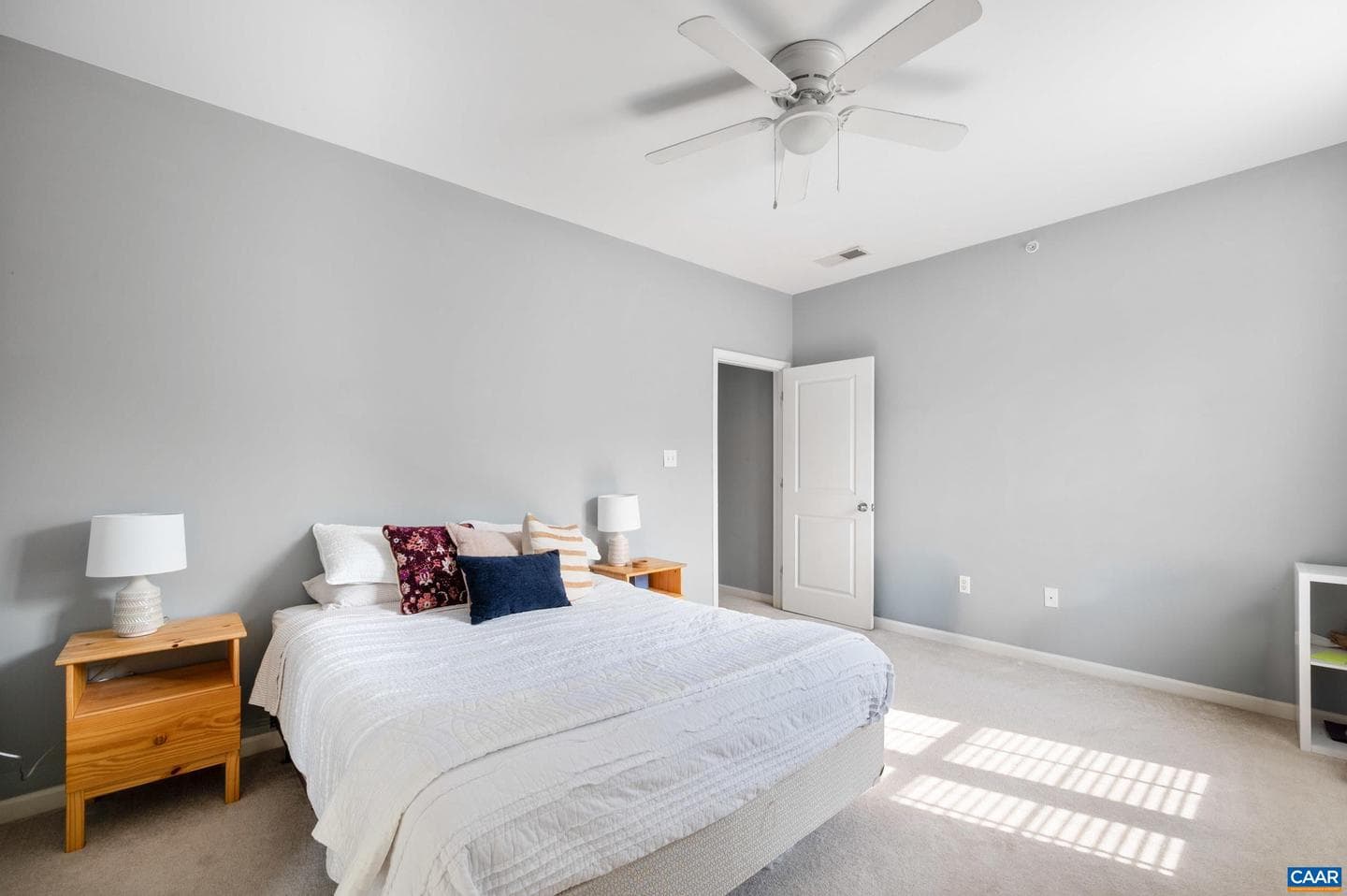 720 Walker Sq #3b photo 21