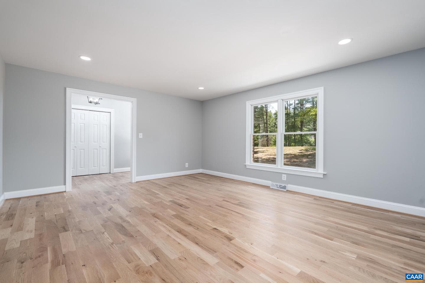 540 Milford Rd photo 16