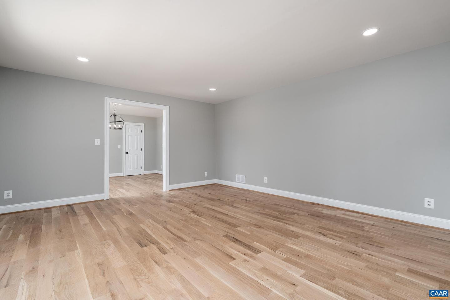 540 Milford Rd photo 18