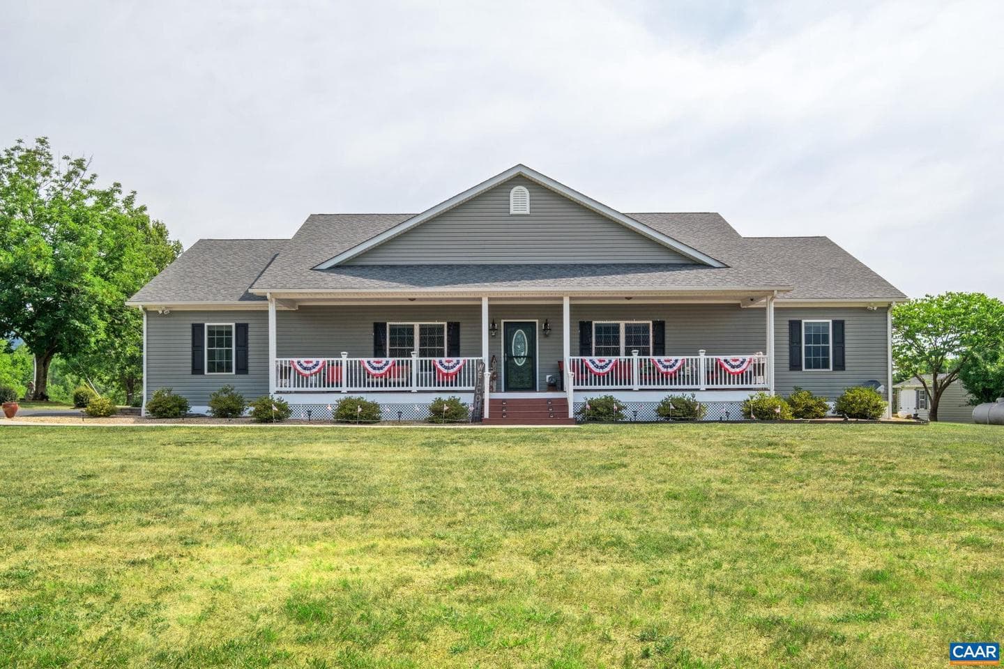 158 Apple Ln photo 3