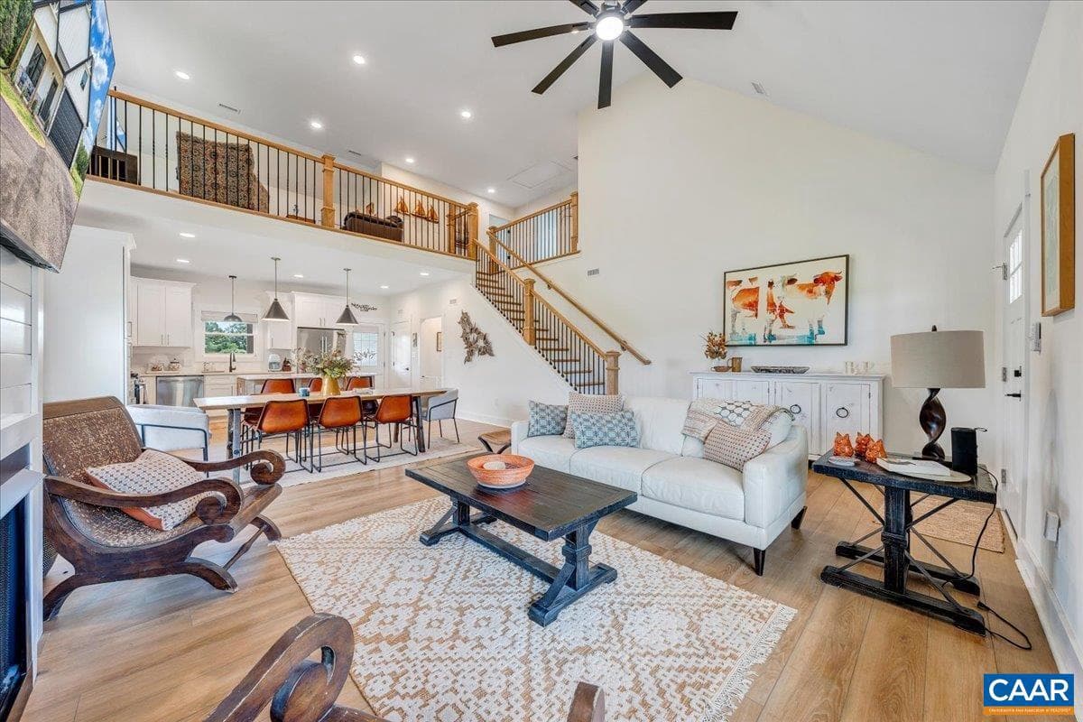 510 Camellia Ln photo 11