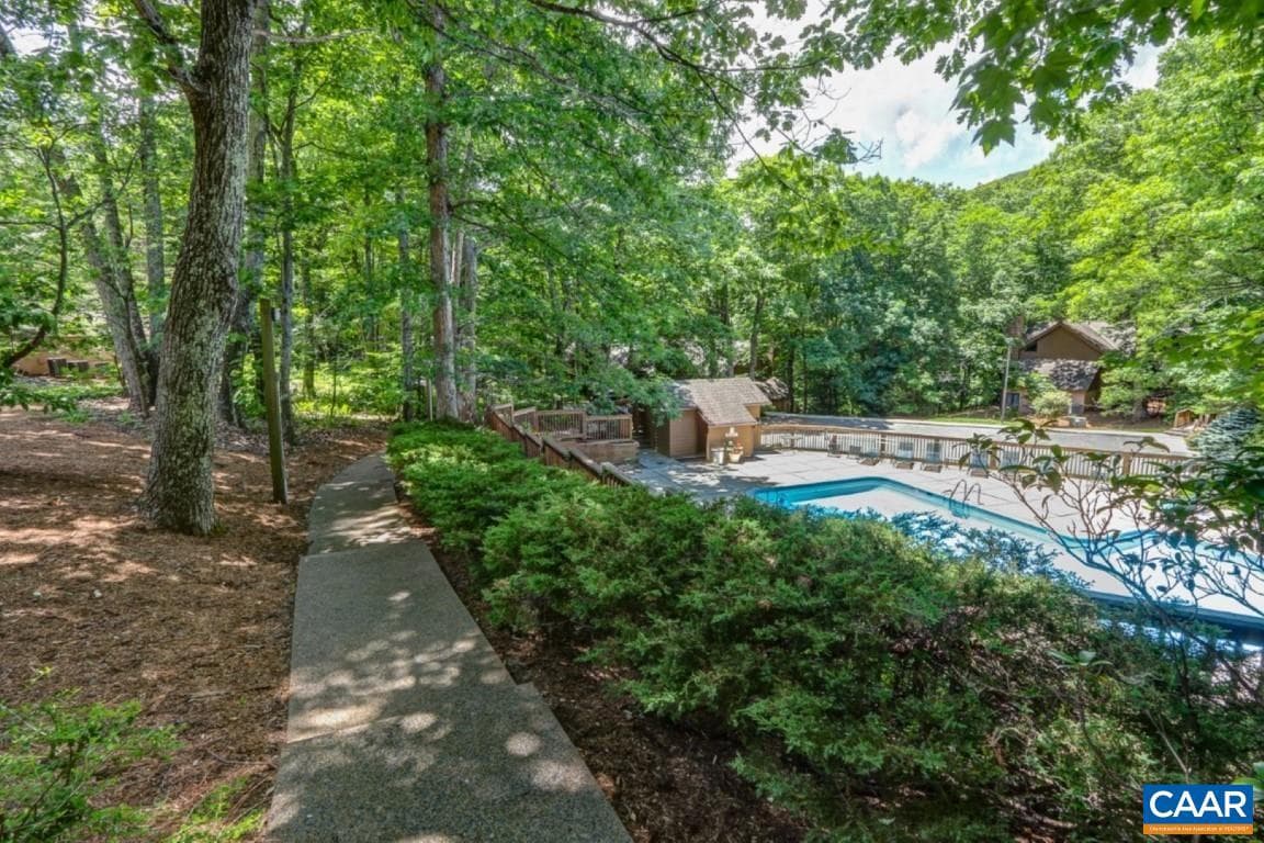 740 Laurelwood Condos photo 34
