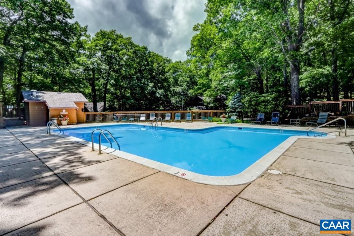 740 Laurelwood Condos photo 36