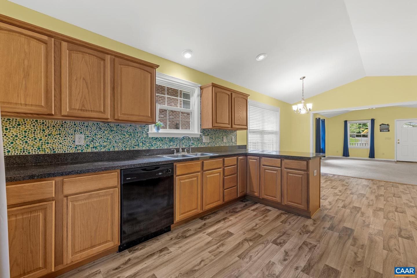 64 Ferndale Dr photo 28