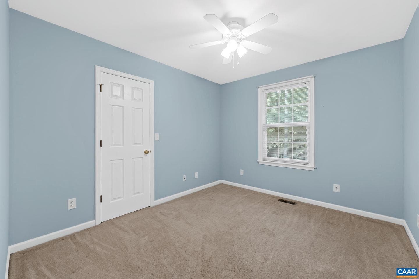 64 Ferndale Dr photo 37