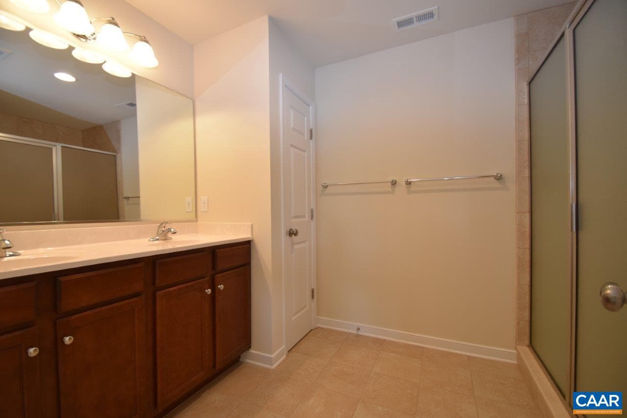 Rosewood Dr photo 10