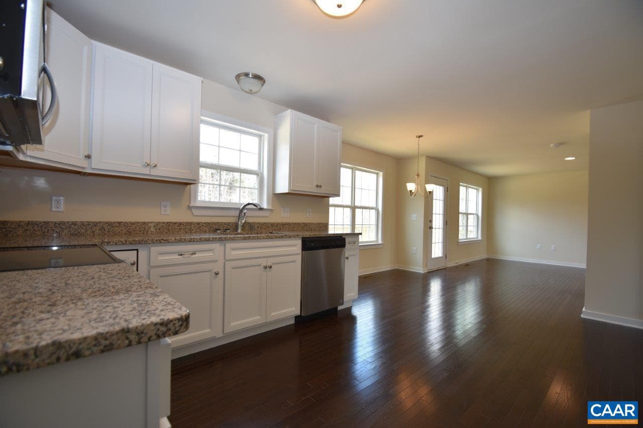 Rosewood Dr photo 6