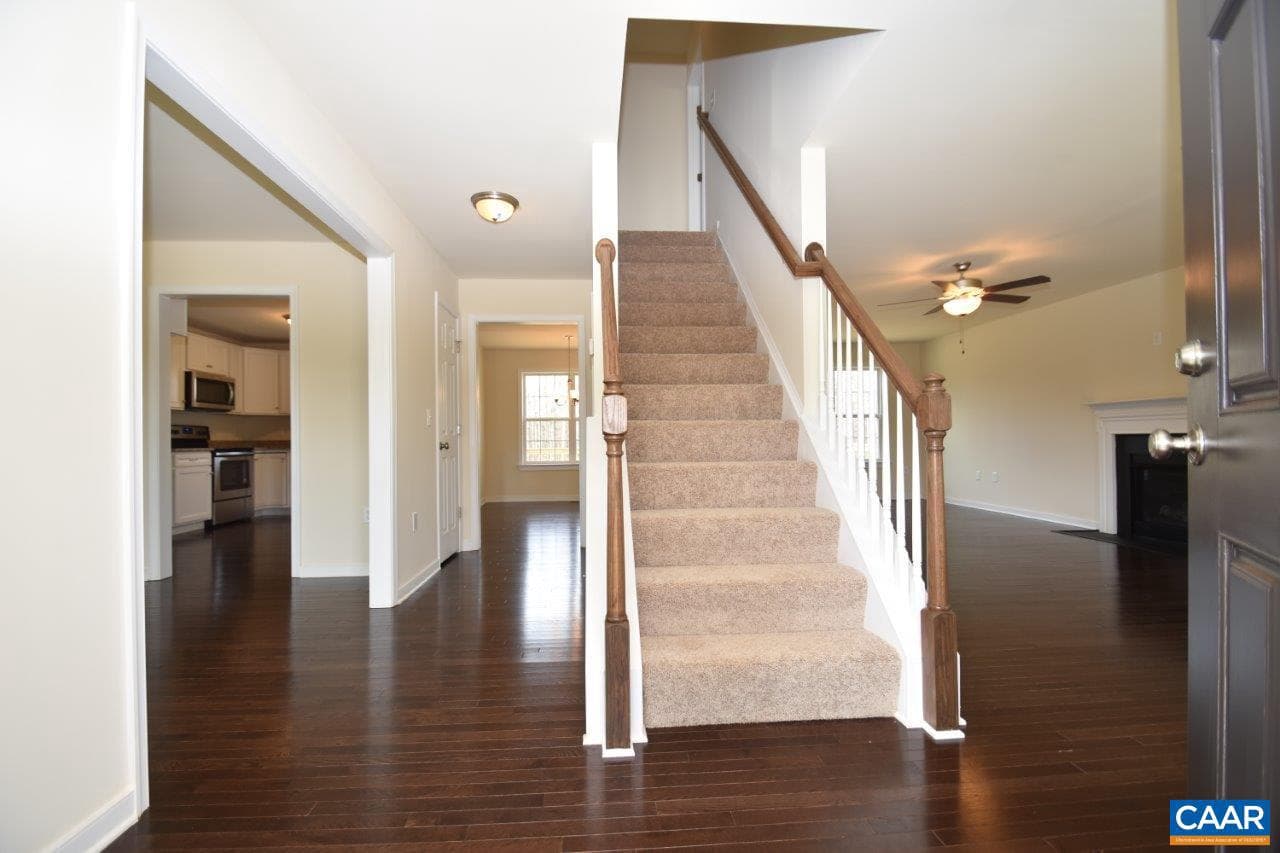 Rosewood Dr photo 8
