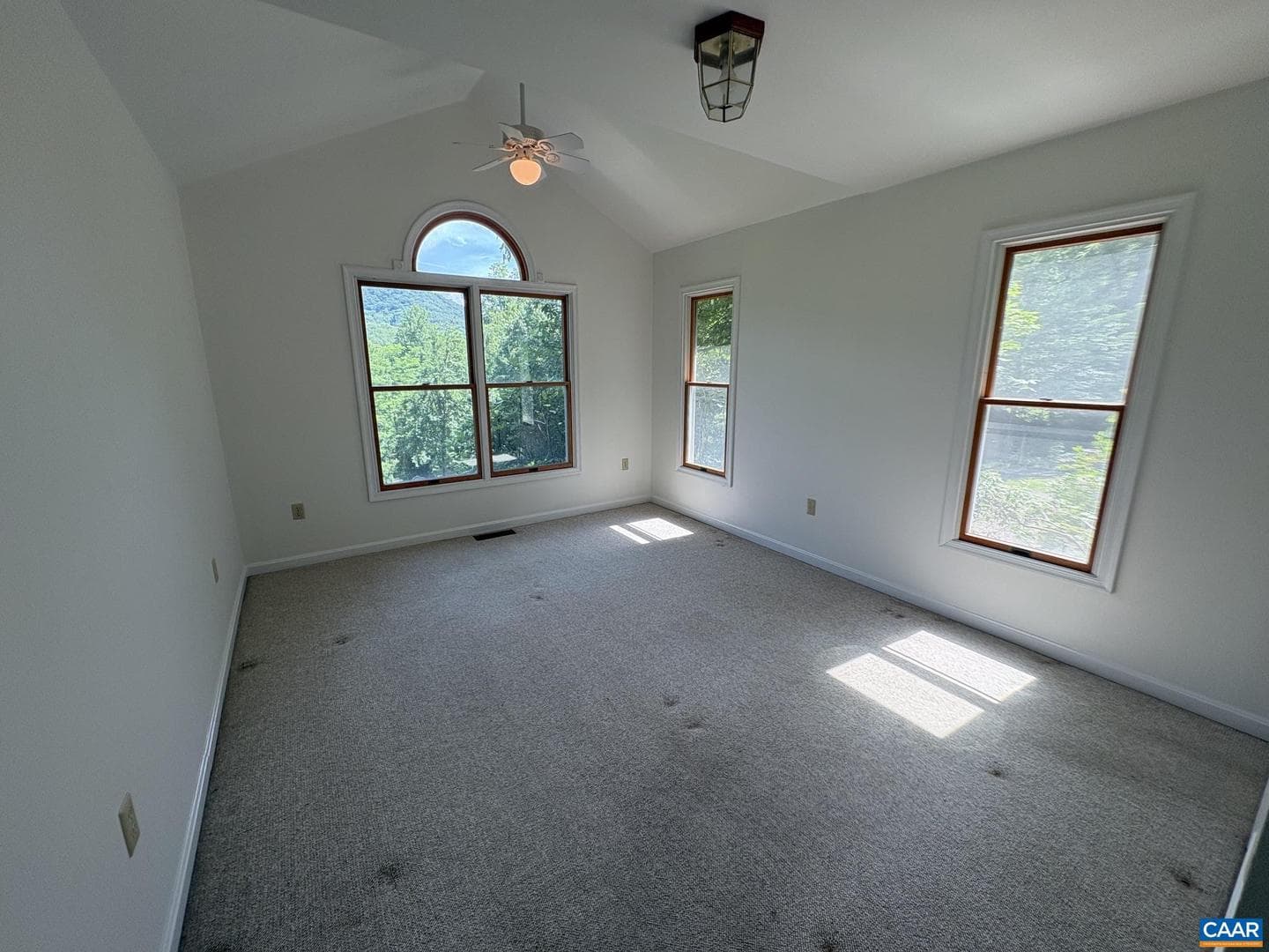 4893 Weakley Hollow Rd photo 7