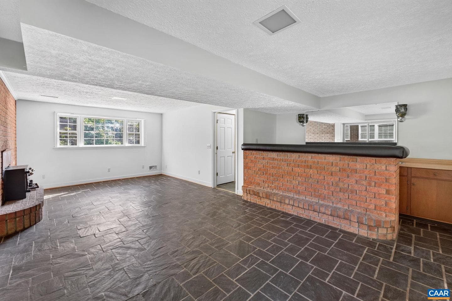 5881 Thomas Jefferson Pkwy photo 32