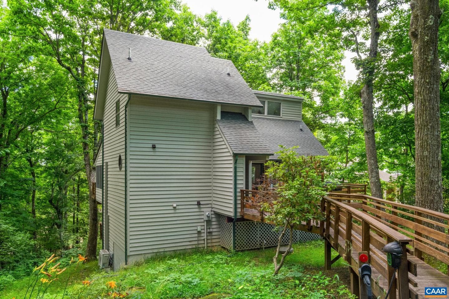 93 Valley View Ln photo 4