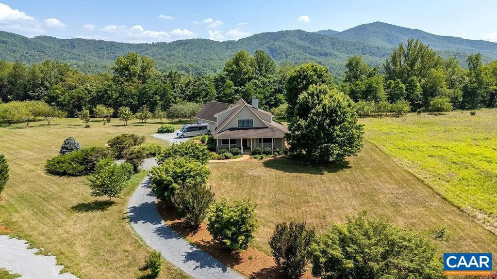 450 Phillips Ln, Nellysford