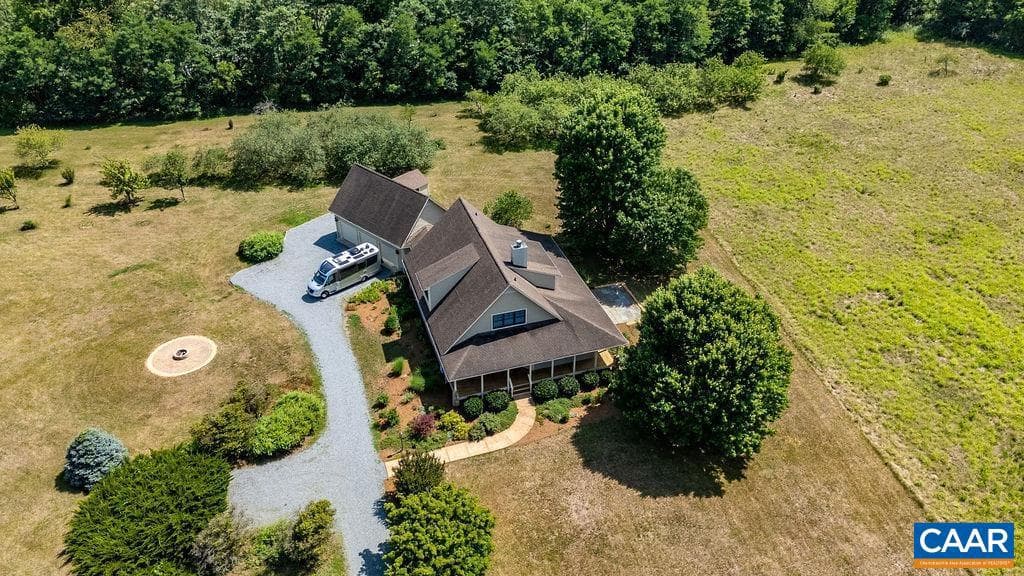 450 Phillips Ln photo 11