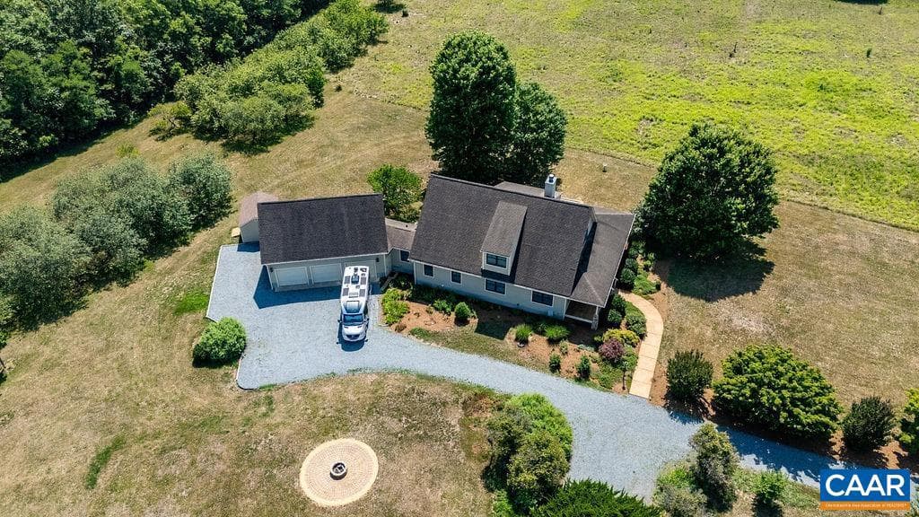 450 Phillips Ln photo 12