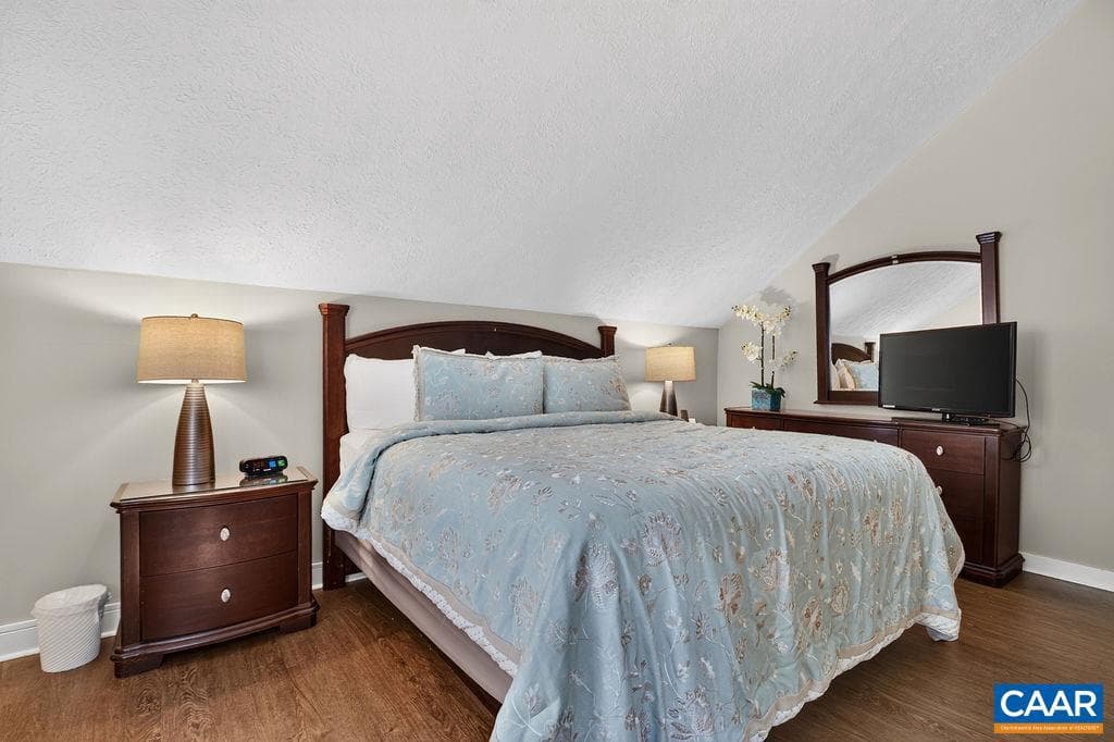 415 Three Ridges Condos photo 21