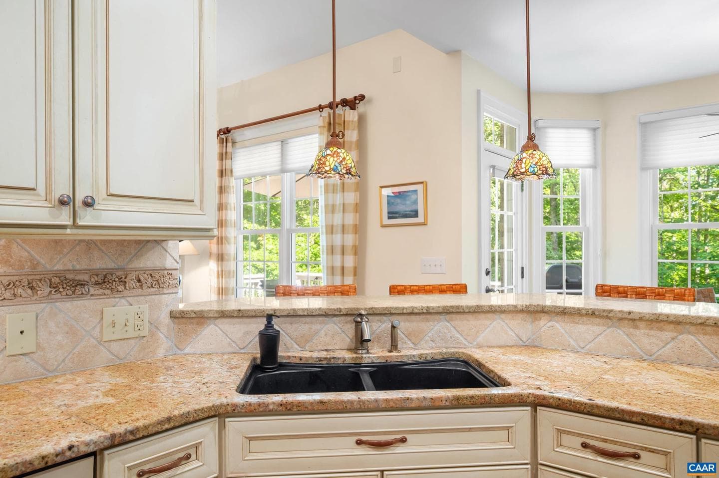 2085 Bentivar Dr photo 31