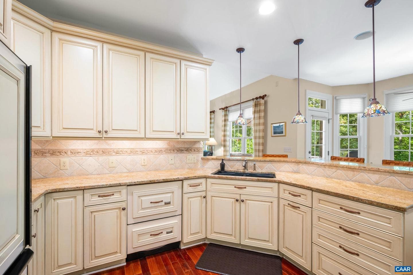 2085 Bentivar Dr photo 32