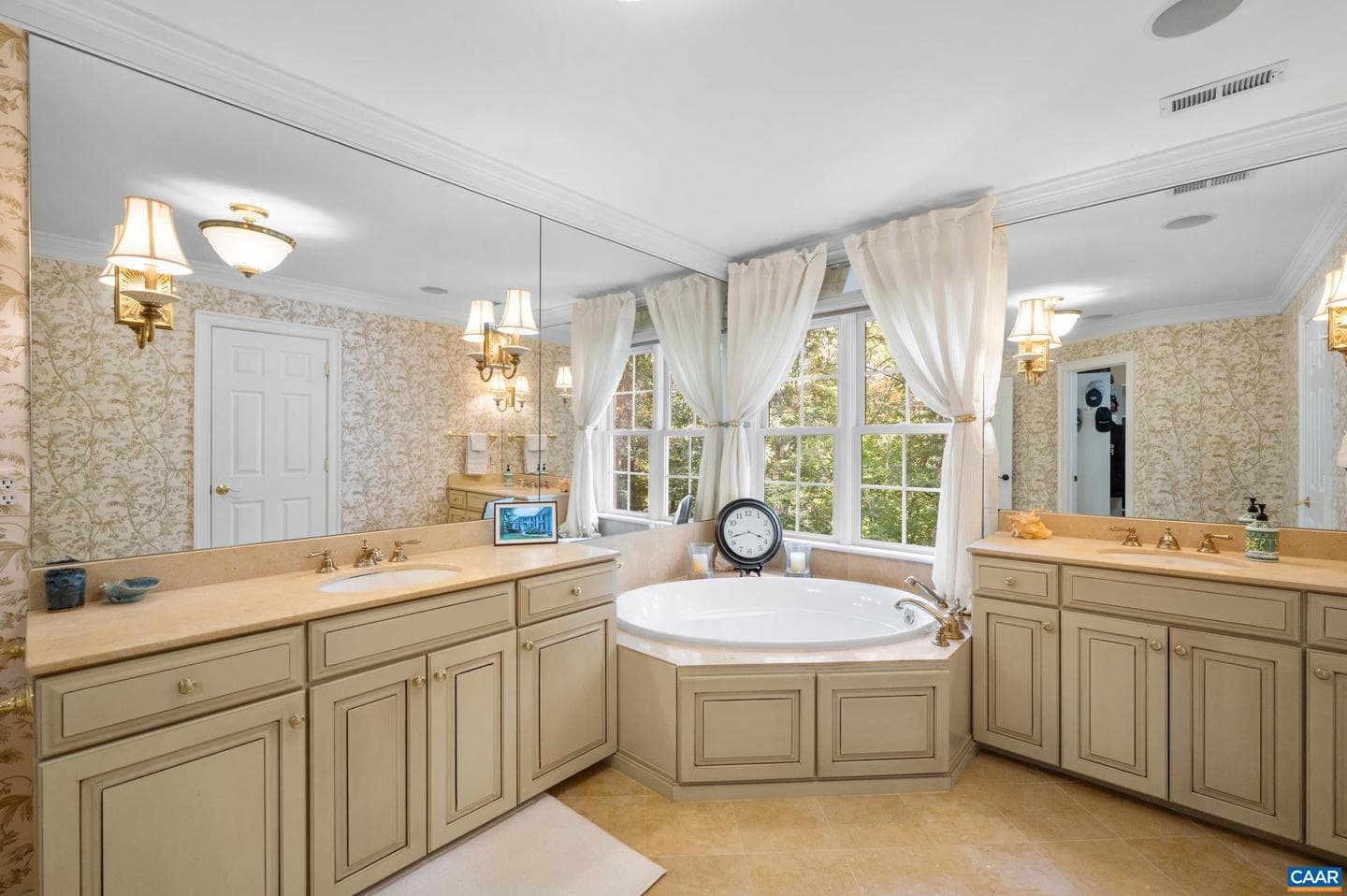 2085 Bentivar Dr photo 53
