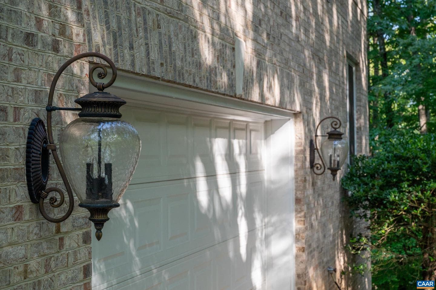 2085 Bentivar Dr photo 6