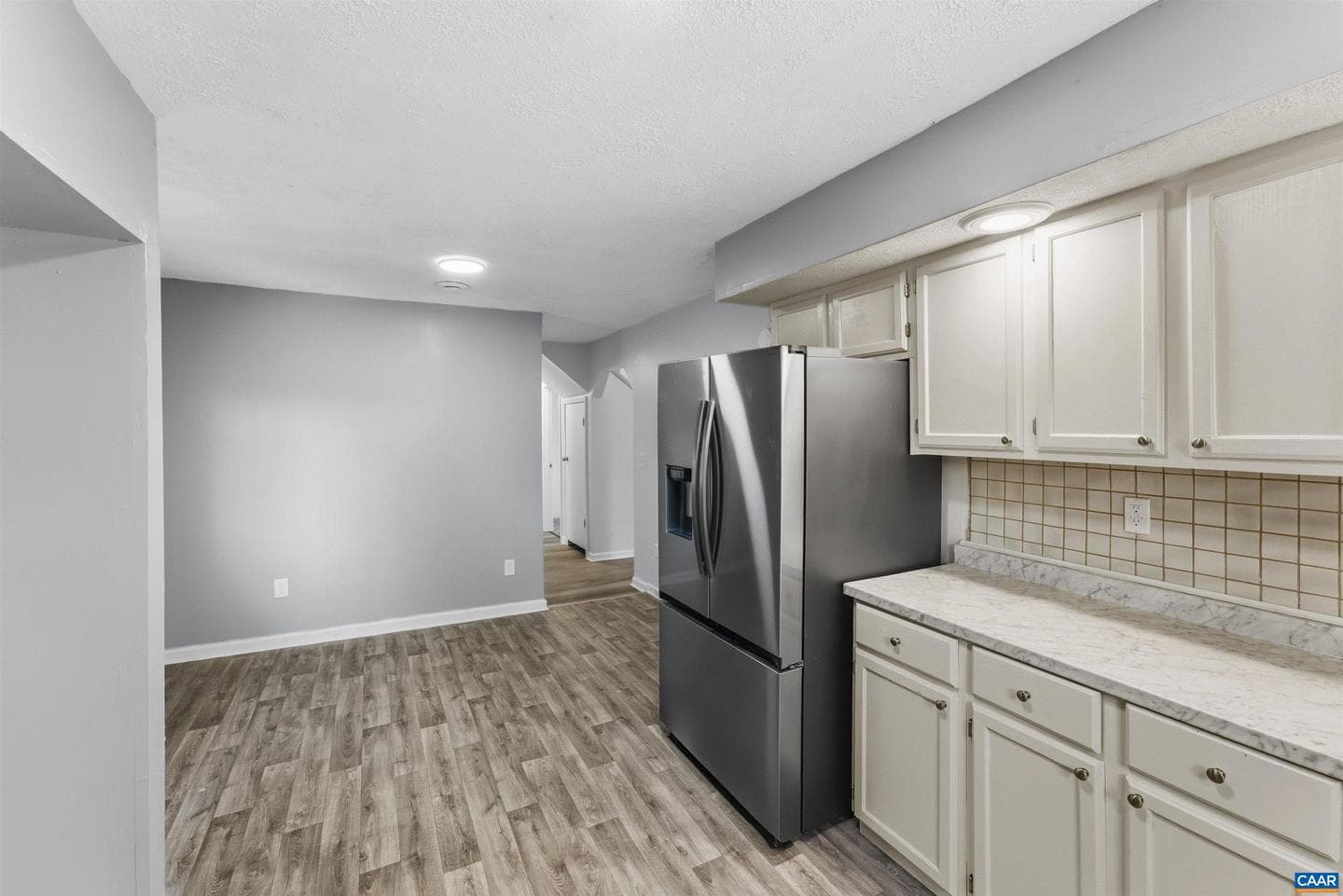 28 Hunters Ln photo 14