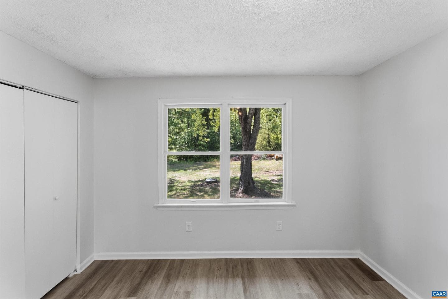 28 Hunters Ln photo 21