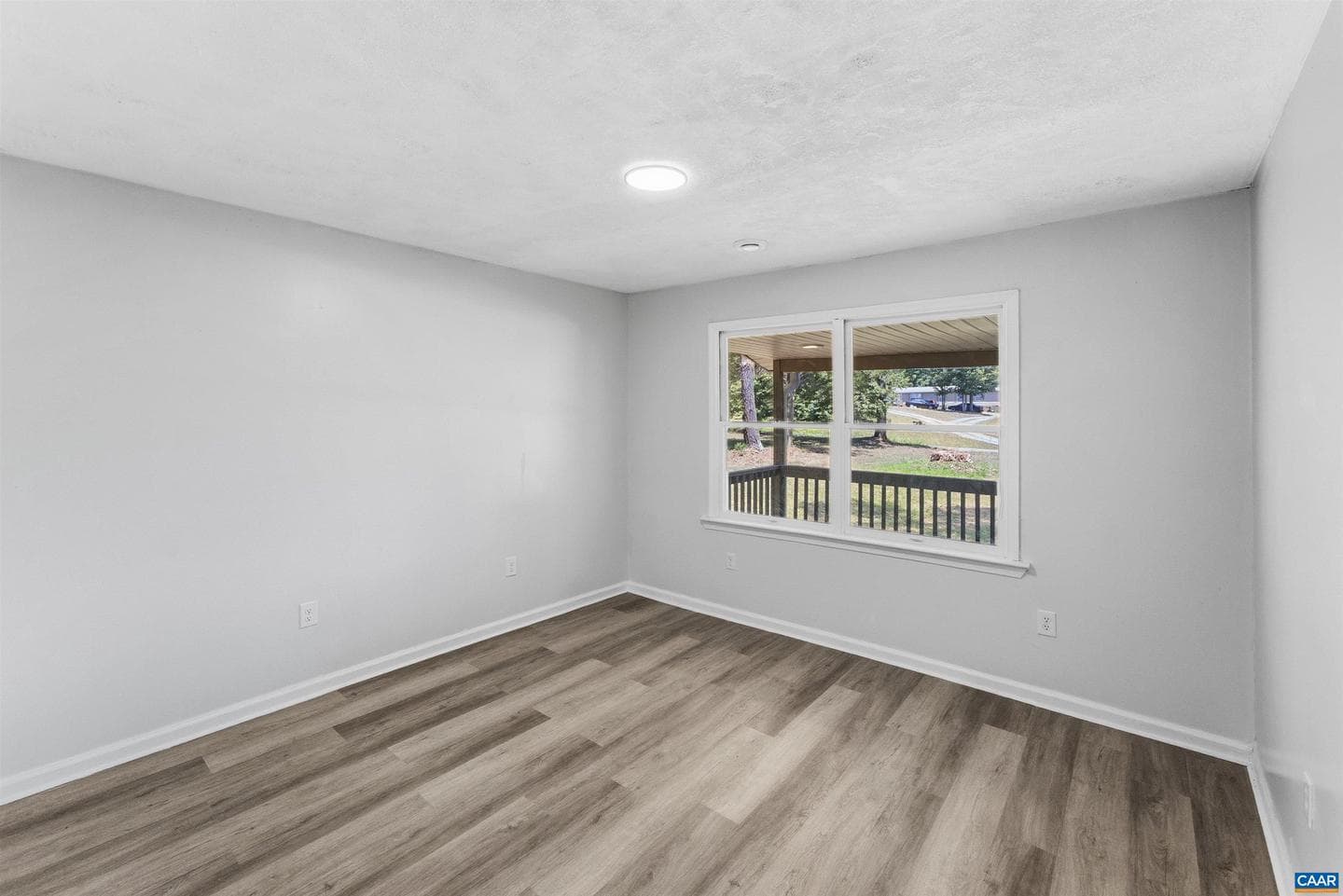 28 Hunters Ln photo 22