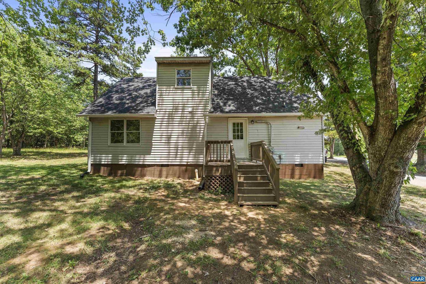 28 Hunters Ln photo 4