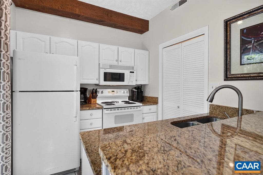 730 Laurelwood Condos photo 14